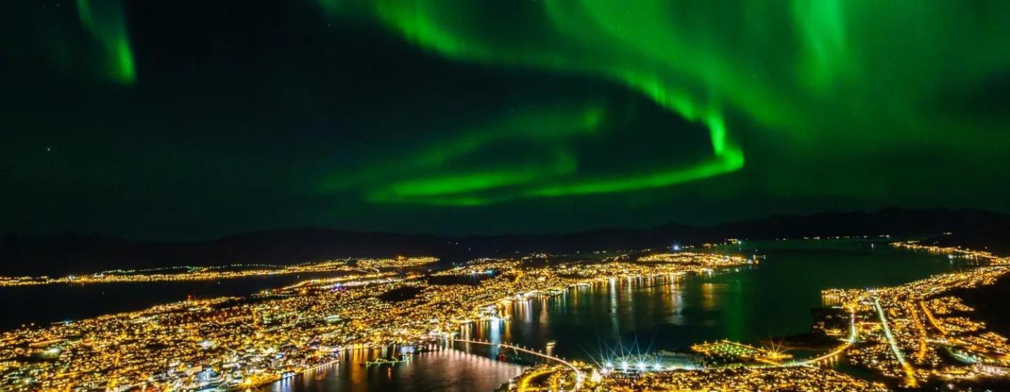 Old Town Square City Center Tromso Exterior photo